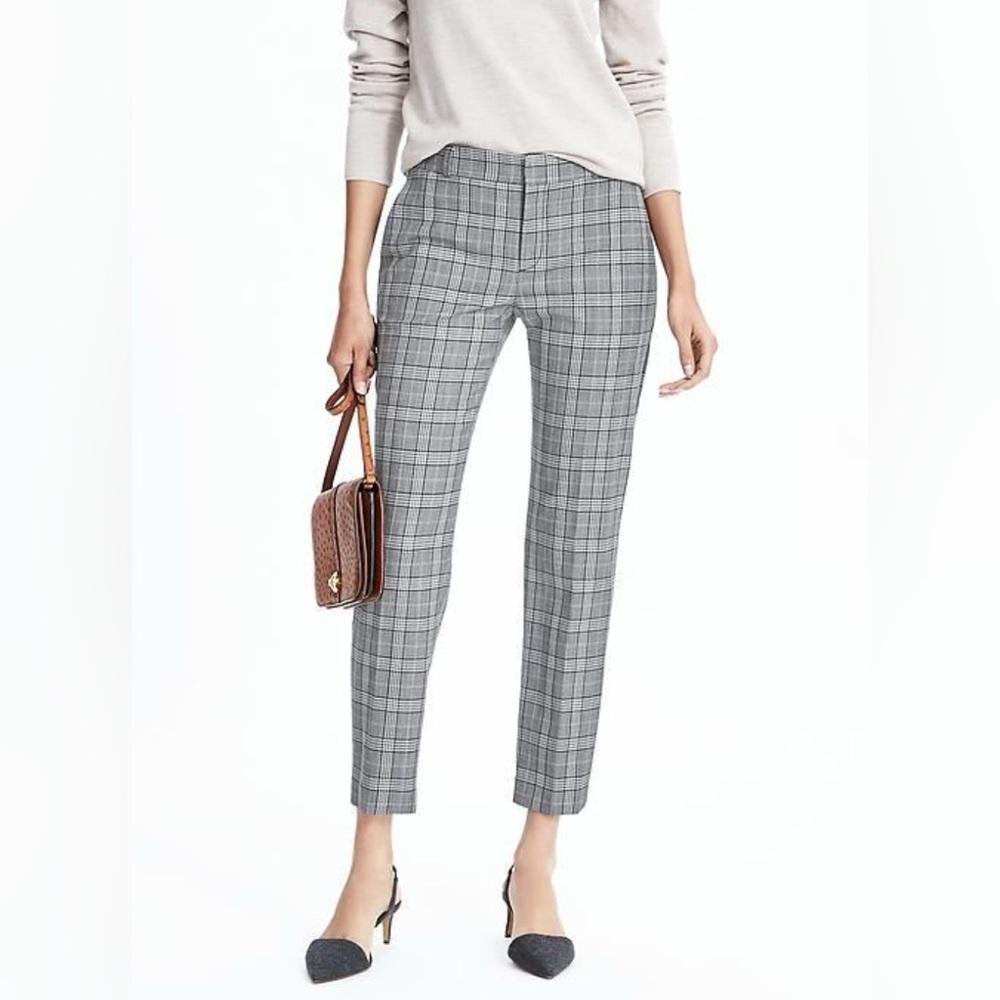 Banana Republic “Avery” straight-leg ankle pants (00 petite)